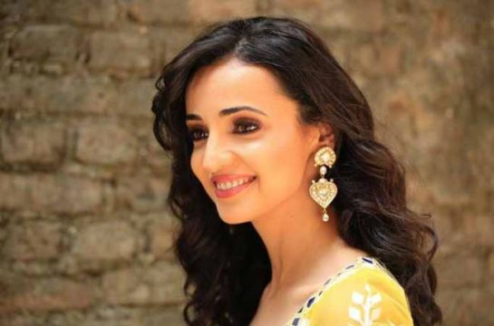 sanaya-irani.jpg